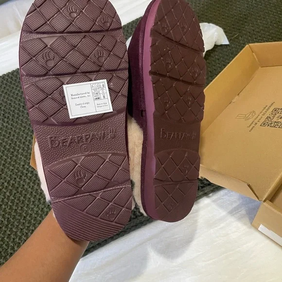 Bear paw Loki Slippers - Picture 3 of 5